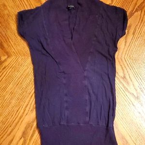 Sleeveless long shirt